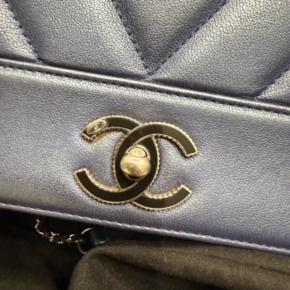 CHANEL Metallic Blue Mademoiselle Flap Bag - Picture 5 of 16